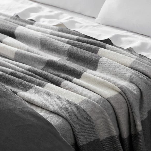Lincoln Check Woollen Blanket - Charcoal/Ivory - Image 2